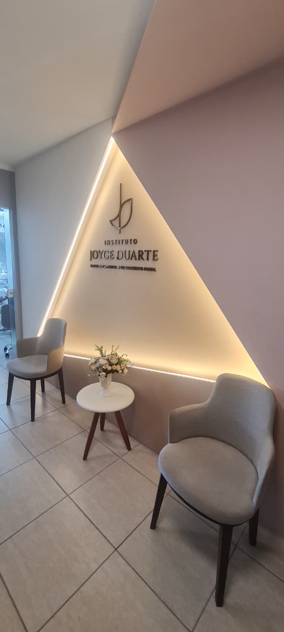 Sala de espera do Instituto Joyce Duarte